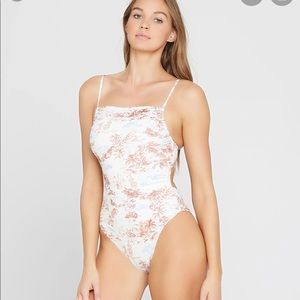 L Space Everly One Piece TOS Small (6)